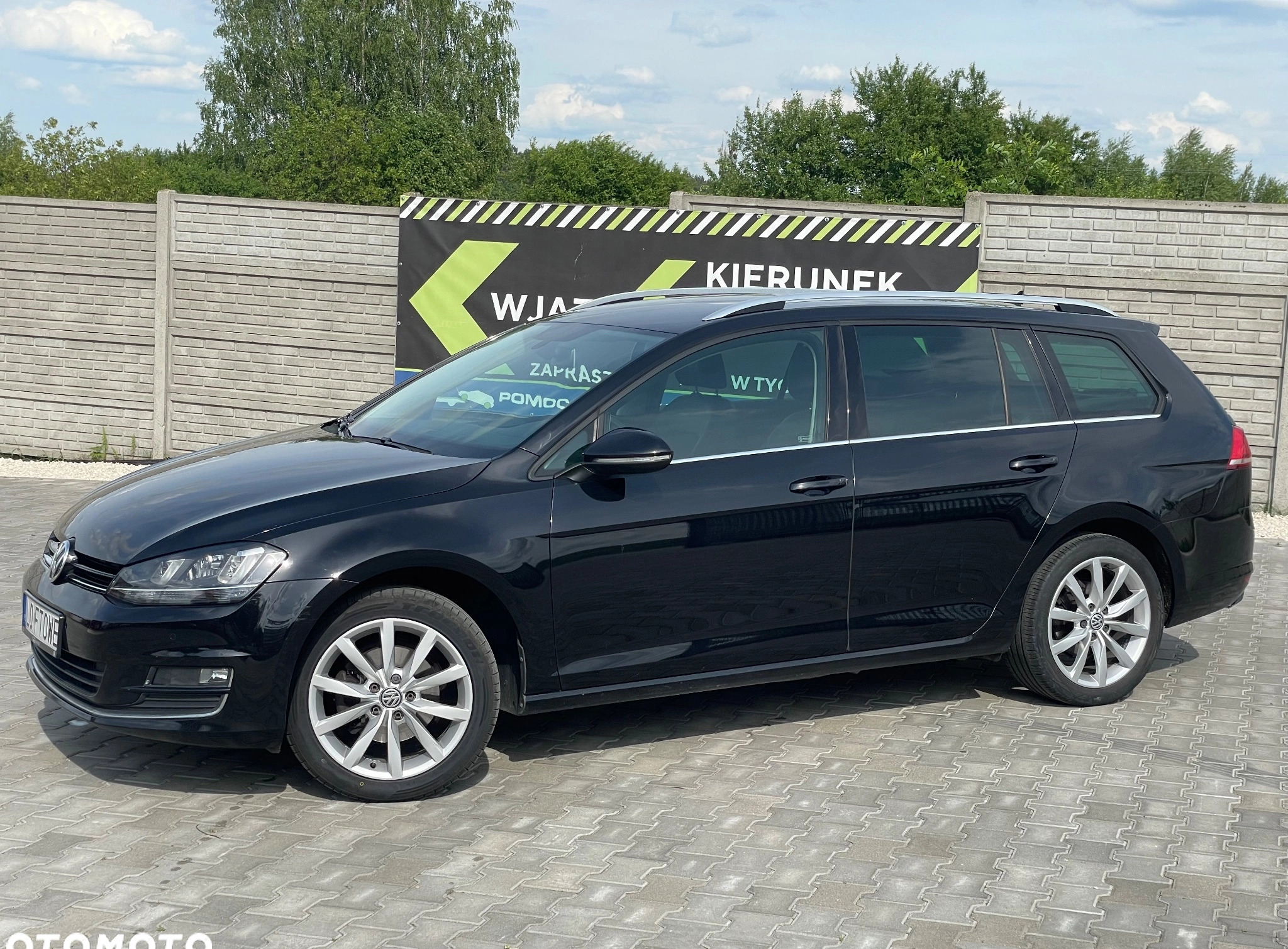 Volkswagen Golf cena 36777 przebieg: 170000, rok produkcji 2015 z Puławy małe 191